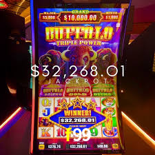 A Ascensão dos Esportes Eletrônicos: Um Novo Paradigma no Entretenimento